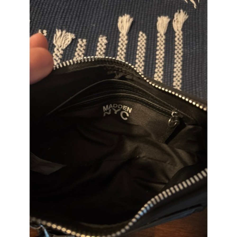 Madden NYC Black Nylon Crossbody Bag Wide Logo Strap Small Shoulder Bag - Picture 5 of 8